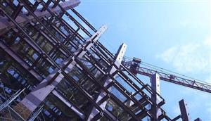 国务院:工程建设项目审批时间压减一半以上