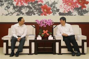 铁路总公司与吉利控股集团就深化路企合作举行会谈